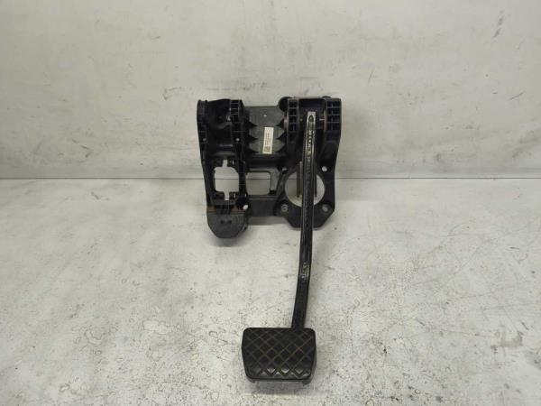 PEDAL FREIN VW CRAFTER/ MAN TGE 2017+ - Vue 1